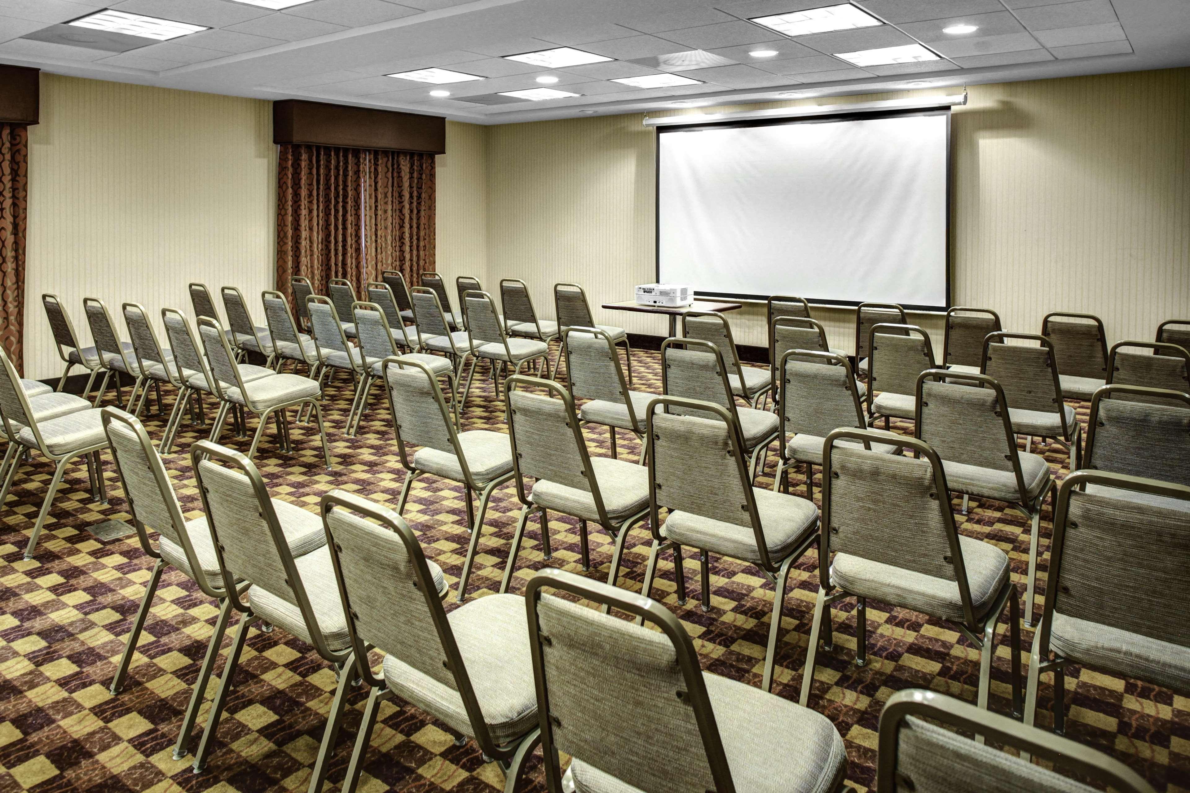 Hampton Inn And Suites Bakersfield / Highway 58 Екстериор снимка