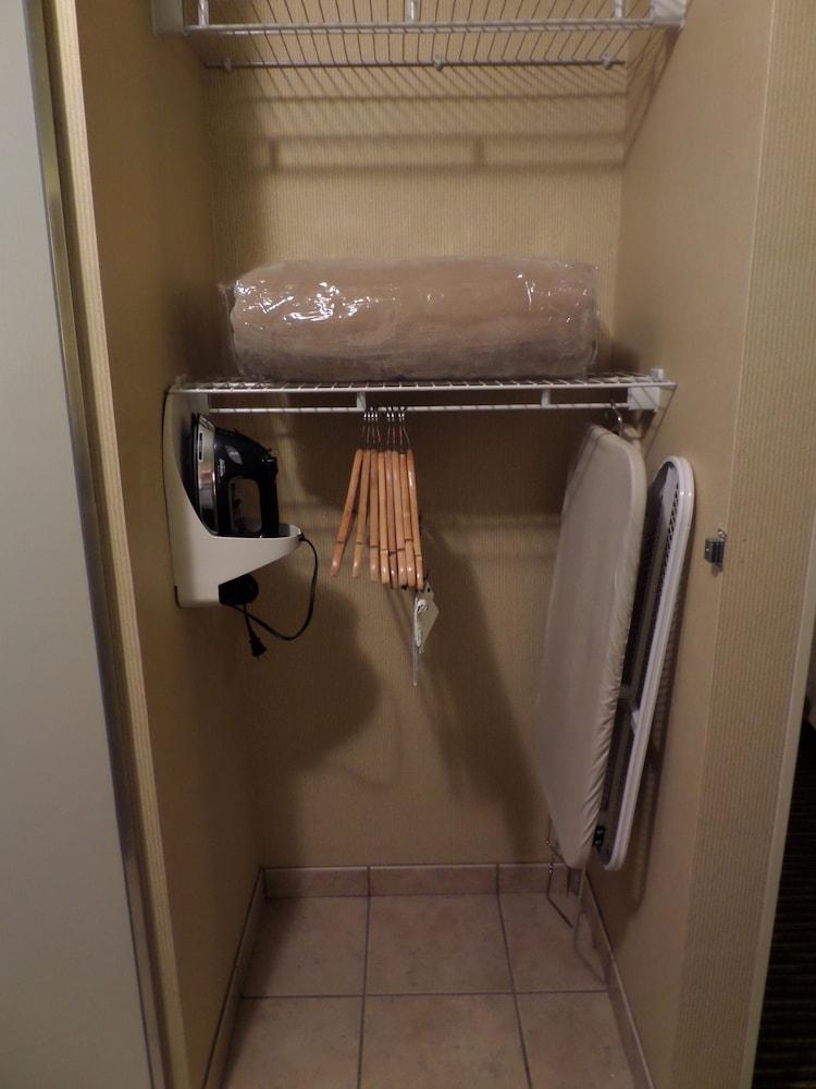 Hampton Inn And Suites Bakersfield / Highway 58 Екстериор снимка