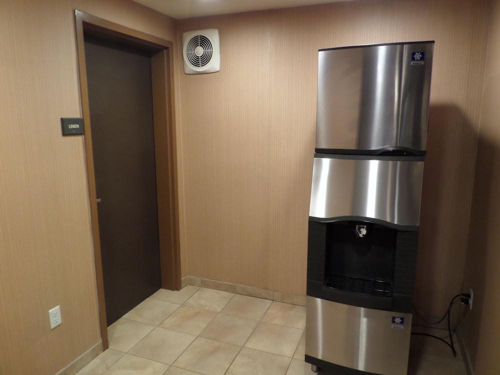 Hampton Inn And Suites Bakersfield / Highway 58 Екстериор снимка