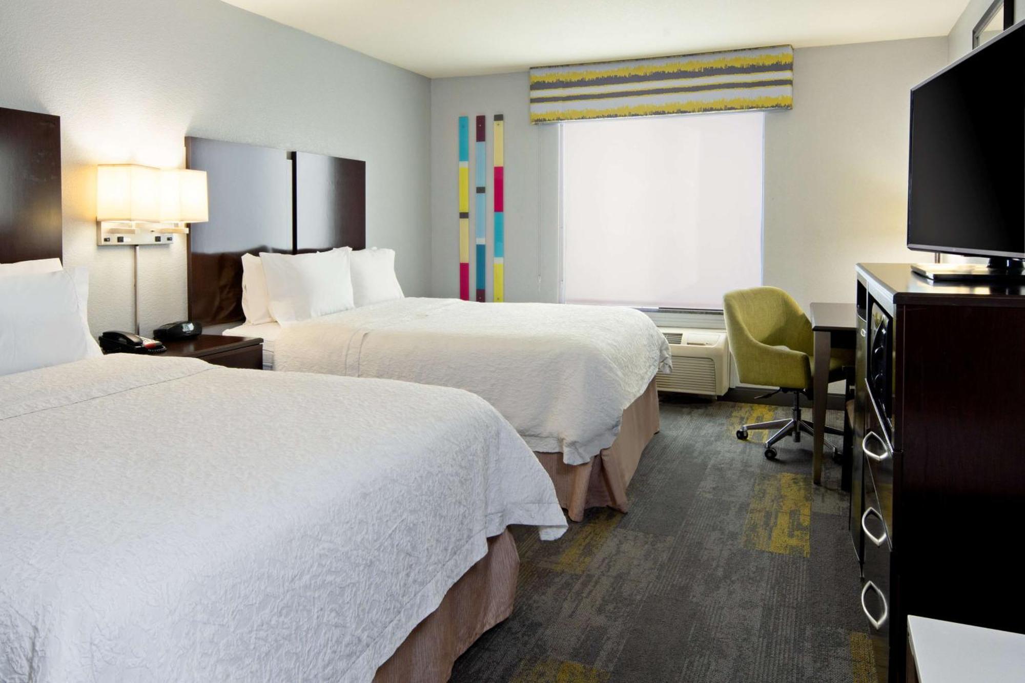 Hampton Inn And Suites Bakersfield / Highway 58 Екстериор снимка
