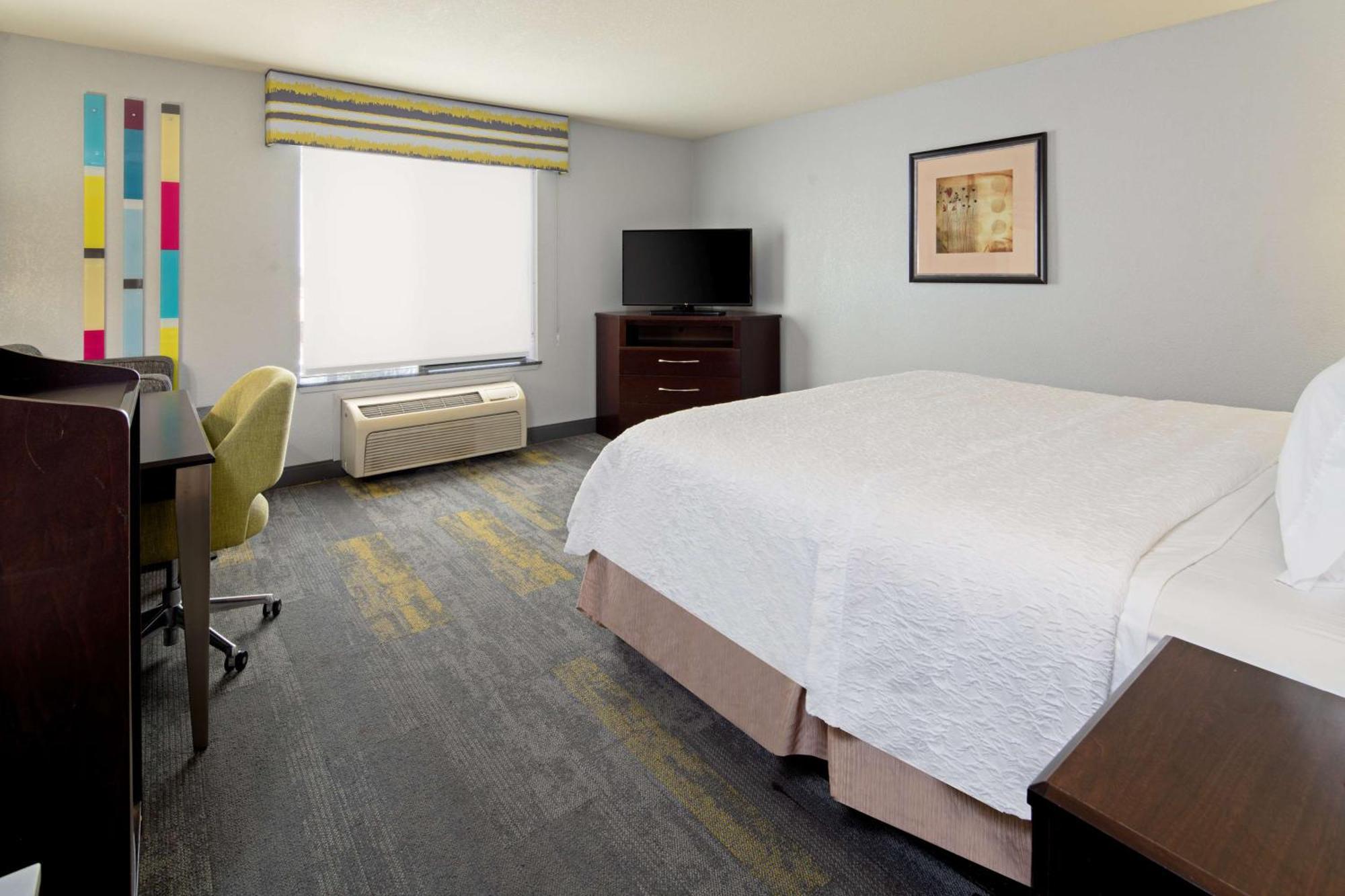 Hampton Inn And Suites Bakersfield / Highway 58 Екстериор снимка