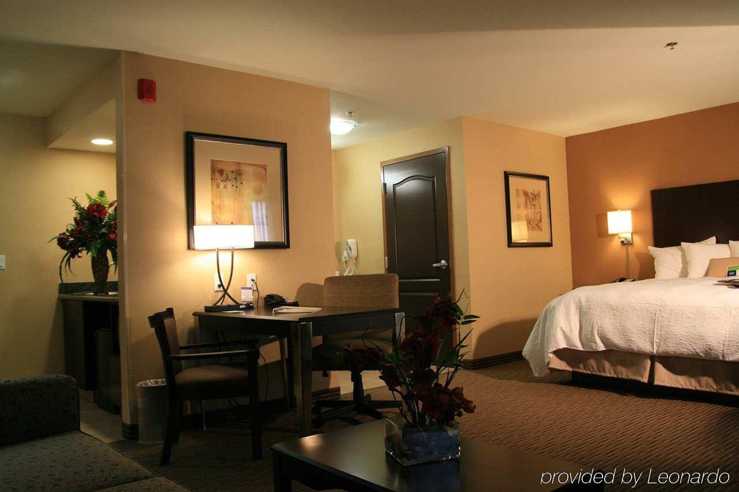 Hampton Inn And Suites Bakersfield / Highway 58 Стая снимка